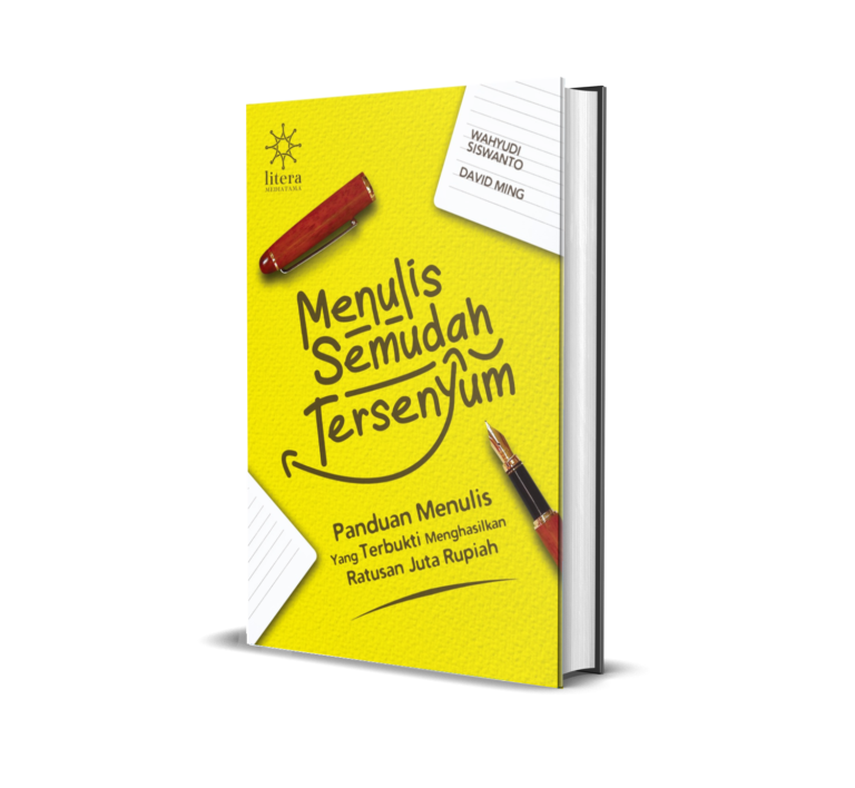 Menulis Semudah Tersenyum